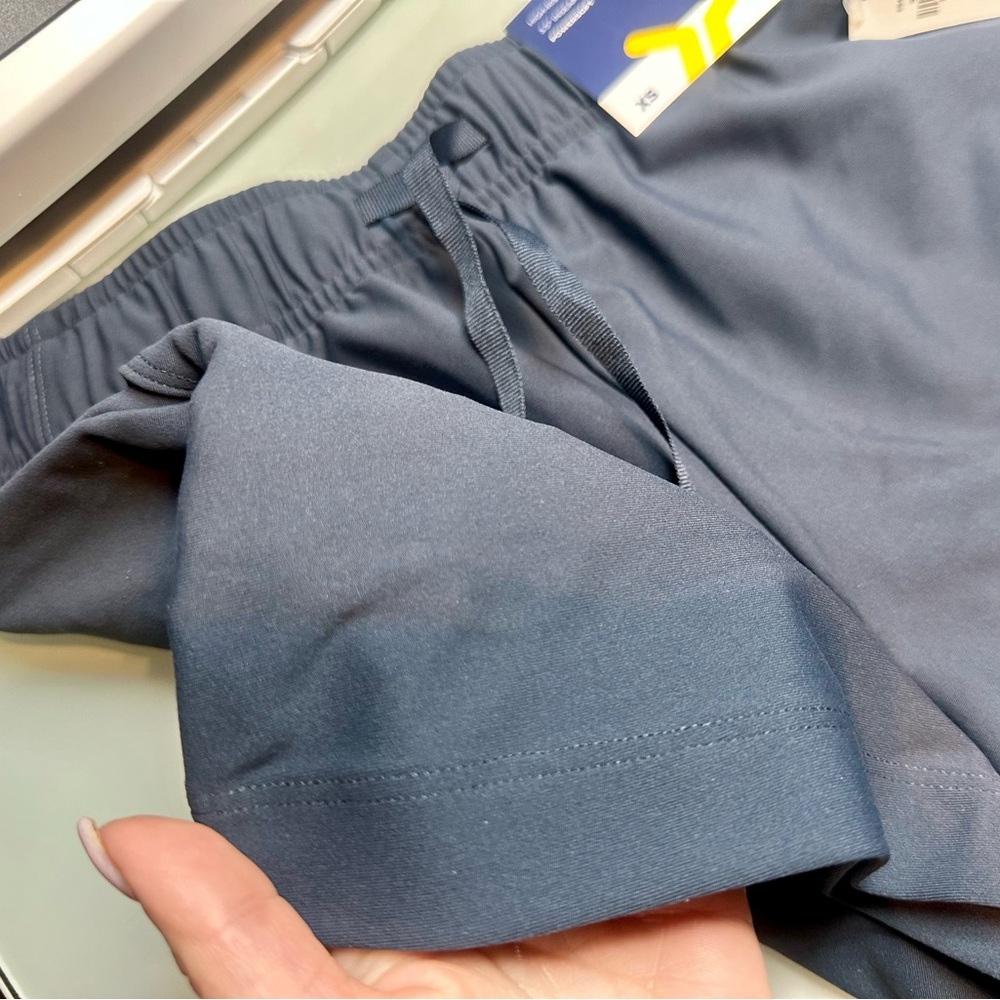 NEW Athletic Drawstring Shorts. - Picture 5 of 6